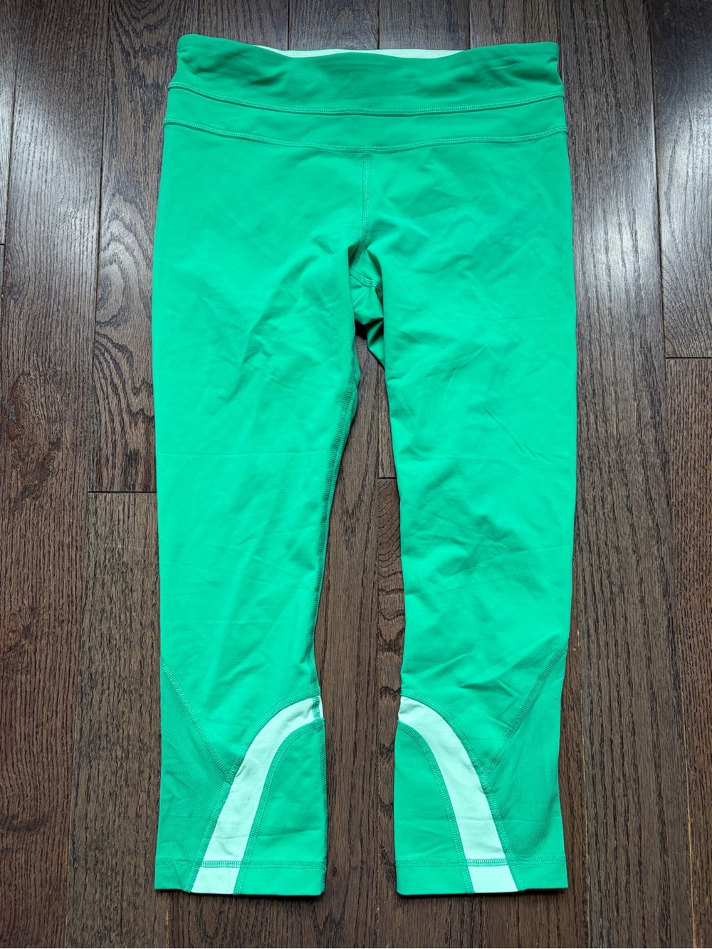 Lululemon Crop Leggings Size 6 Green White Colorblock Capri Yoga Pants